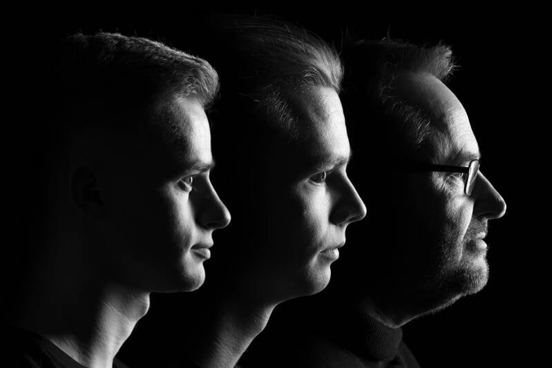 Generatie foto&#039;s en splitfoto&#039;s ook wel duoportretten genoemd bij Johan Bouwmans FOtografie in Deurne of een fotoshoot op locatie. Splitfoto Duoportret 2 in 1  foto generatiefotoshoot