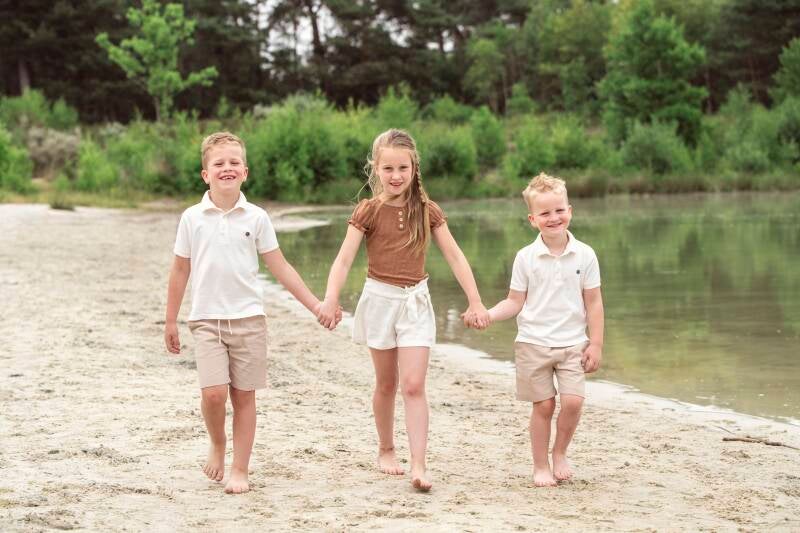 Kinderfotograaf Johan Bouwmans heeft deze foto gemaakt in Milheeze, bij Nederheide. Een zandafgraving waar het prachtig is om fotoshoots te doen. 