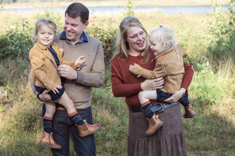 Fotograaf Deurne Johan Bouwmans Fotografie betaalbaar en vooral leuk. Gezinsfotografie, kinderfotograaf, gezinsfotograaf, Deurne, familiefotograaf, fotograaf voor gezin, gezinsportretten. Fotostudio Deurne, fotograaf Deurne, betaalbaar, kinderportret