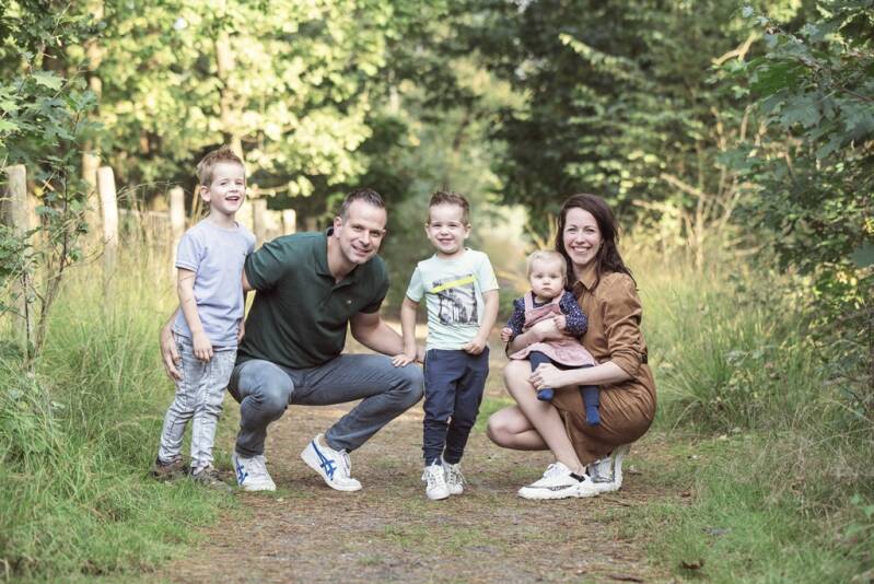 Fotograaf Deurne Johan Bouwmans Fotografie betaalbaar en vooral leuk. Gezinsfotografie, kinderfotograaf, gezinsfotograaf, Deurne, familiefotograaf, fotograaf voor gezin, gezinsportretten. Fotostudio Deurne, fotograaf Deurne, betaalbaar, kinderportret