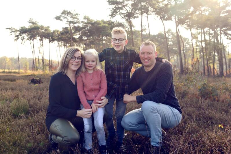 Fotograaf Deurne Johan Bouwmans Fotografie betaalbaar en vooral leuk. Gezinsfotografie, kinderfotograaf, gezinsfotograaf, Deurne, familiefotograaf, fotograaf voor gezin, gezinsportretten. Fotostudio Deurne, fotograaf Deurne, betaalbaar, kinderportret