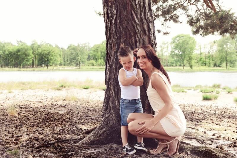 Fotograaf Deurne Johan Bouwmans Fotografie betaalbaar en vooral leuk. Gezinsfotografie, kinderfotograaf, gezinsfotograaf, Deurne, familiefotograaf, fotograaf voor gezin, gezinsportretten. Fotostudio Deurne, fotograaf Deurne, betaalbaar, kinderportret