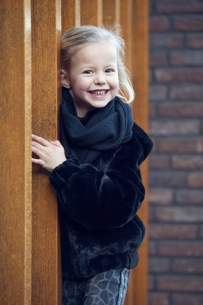 Johan Bouwmans uit Deurne is een kinderfotograaf, gespecialiseerd in kinderen en gezinnen. Fotoshoot vinden plaats op locaties rondom Deurne, Venray, Helmond en Horst. Maar ook in mijn fotostudio in Deurne