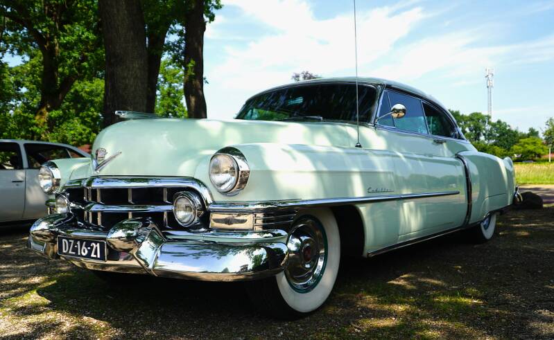 CADILLAC COUPE DE VILLE, uit februari 1952