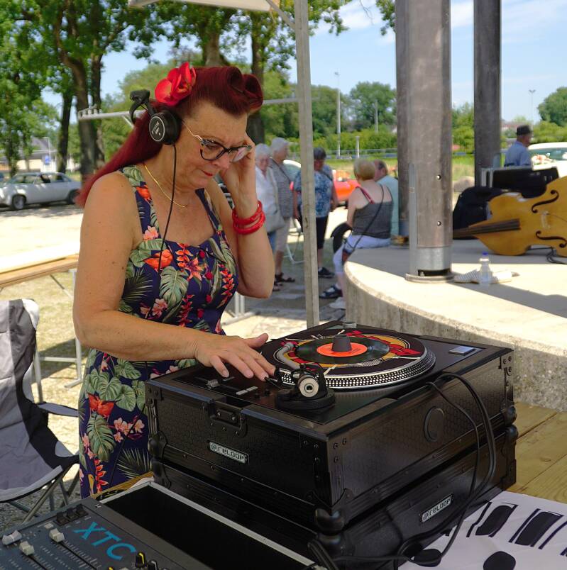 DJ Miss Tyvol