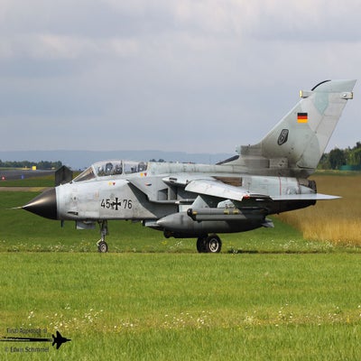 23-standard-sjlv4c.jpg