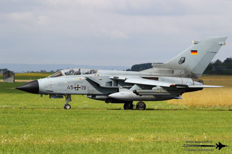 24-standard-04glec.jpg