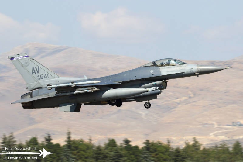 25-standard-99r9vj.jpg