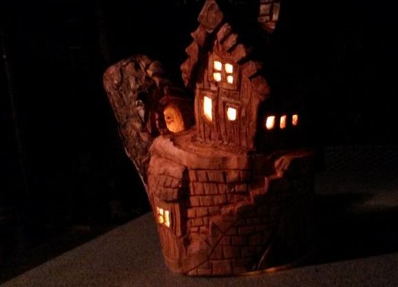 kabouterhuis met verlichting