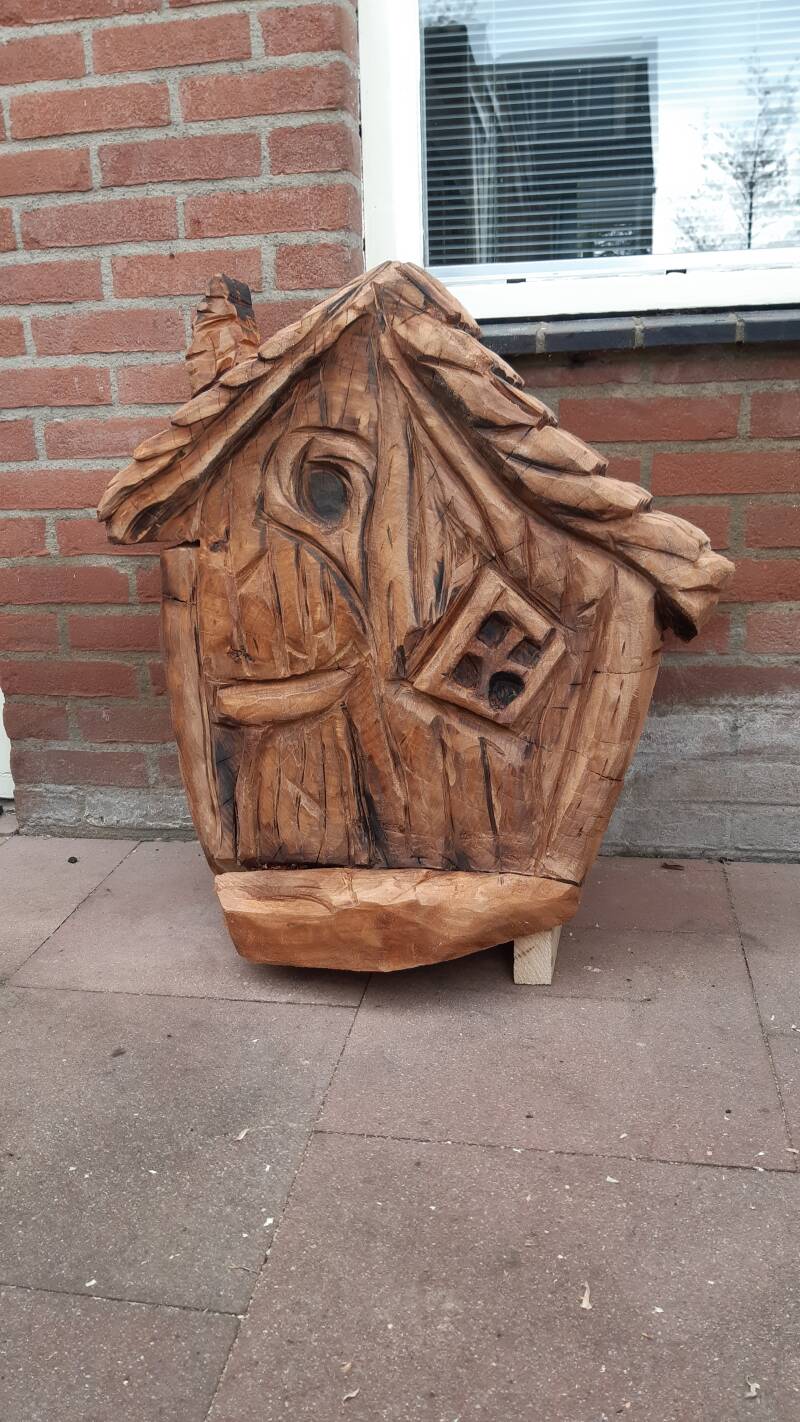 kabouterhuisje van populier. Door Rob Peters, Beeldighout.nl, 