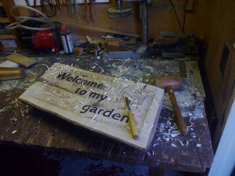 Welkomsbord, Beeldighout