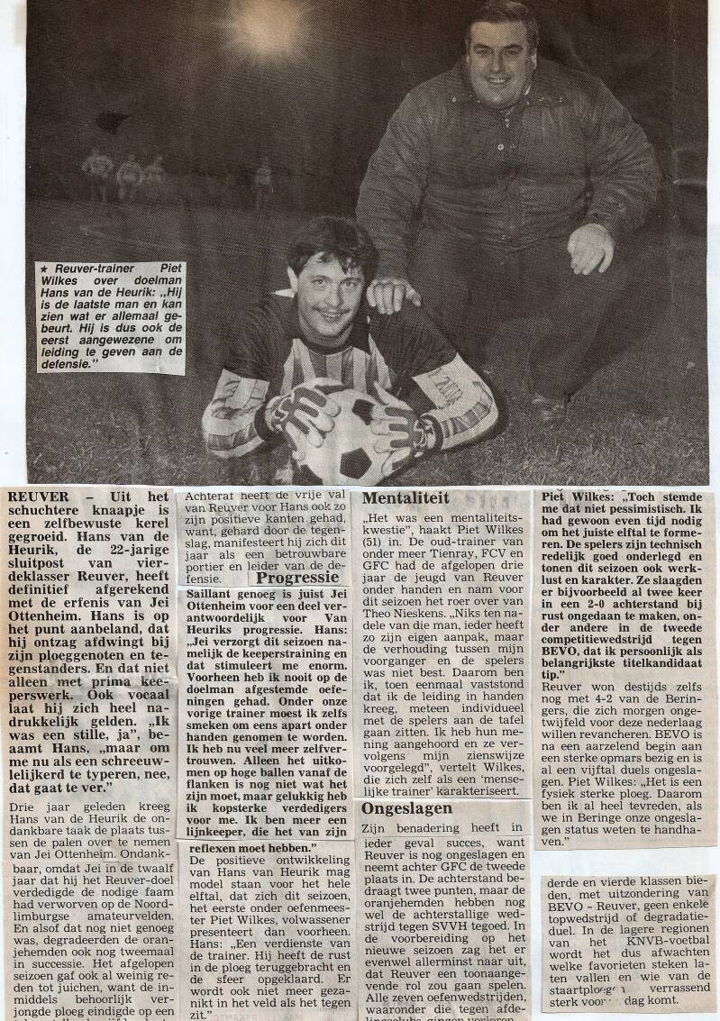 1985-86-hans-vd-heurik-met-trainer-piet-wilkes-standard.jpg