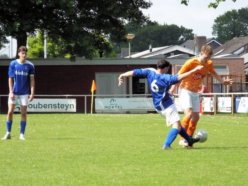 leunen-reuver-0-2-11-standard-fyjjqy.jpg