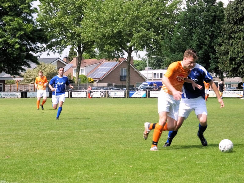 leunen-reuver-0-2-9-standard-w1z9o8.jpg