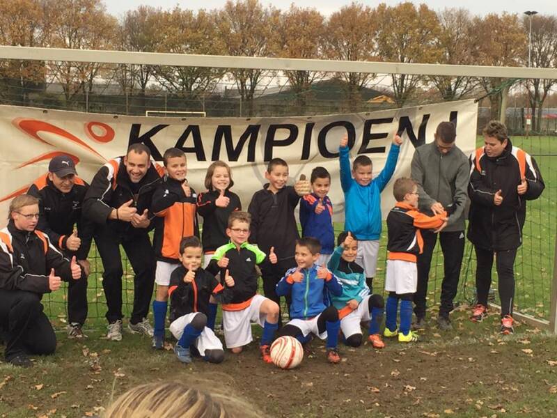 reuver-f3-kampioen-8-standard-l1jf7v.jpg
