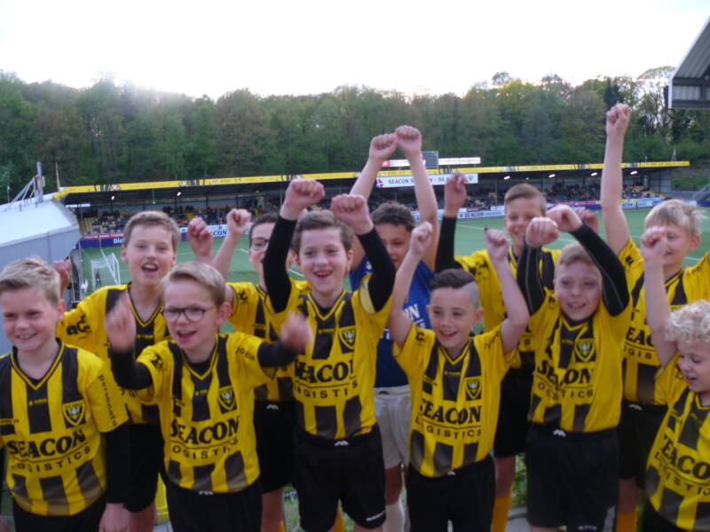 reuver-jeugd-bij-vvv-ajax-42-standard.jpg