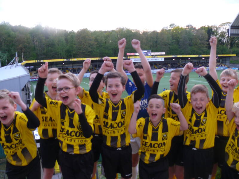 reuver-jeugd-bij-vvv-ajax-43-standard.jpg
