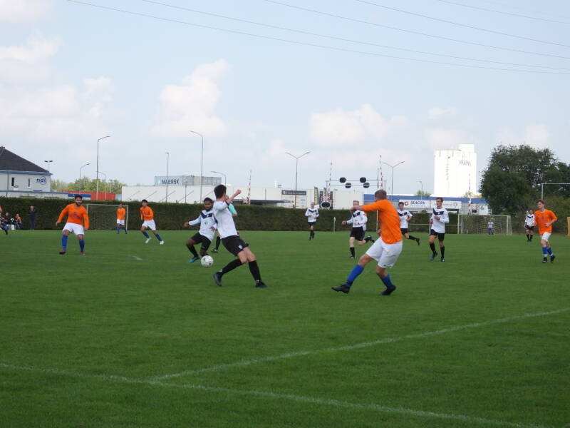 s0138736jpg-1.jpg