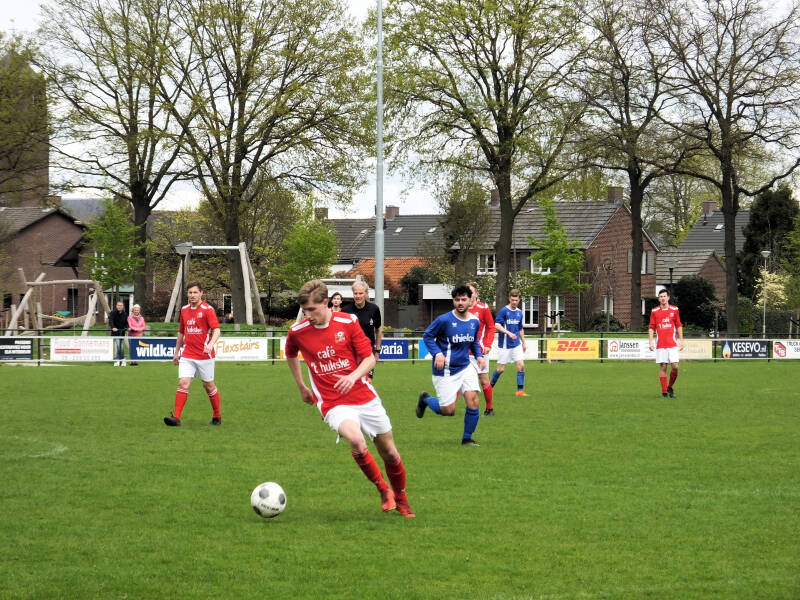 s0221704jpg-1.jpg