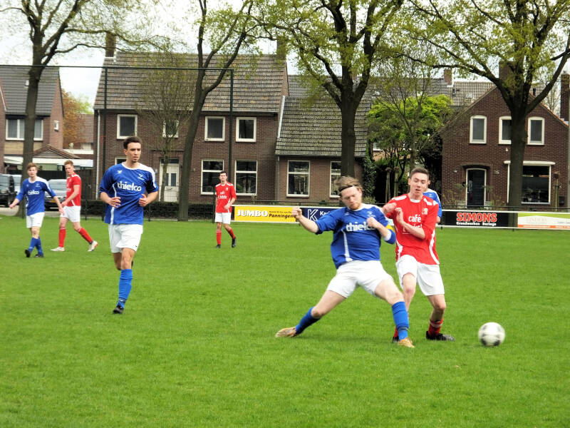 s0241710jpg-1.jpg