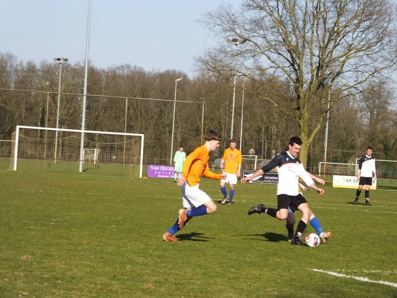 s0250114-standard.jpg