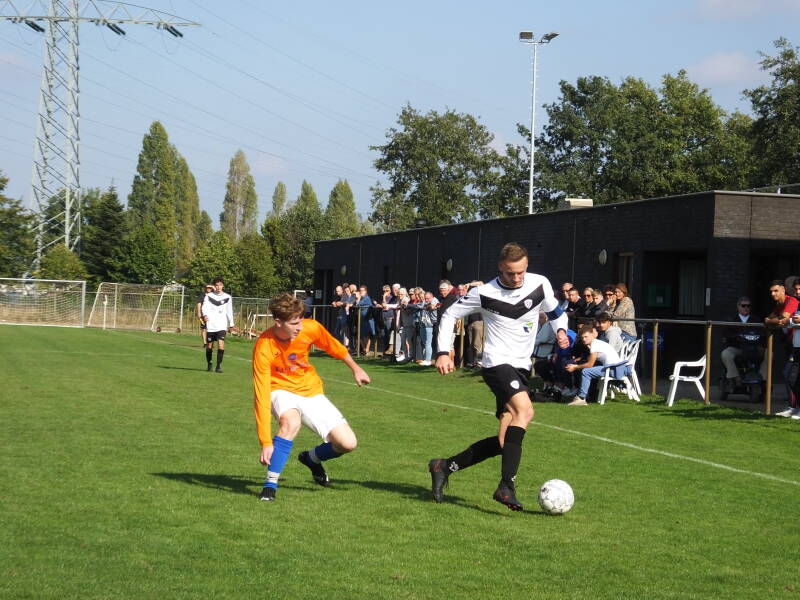 s0418842jpg-1.jpg