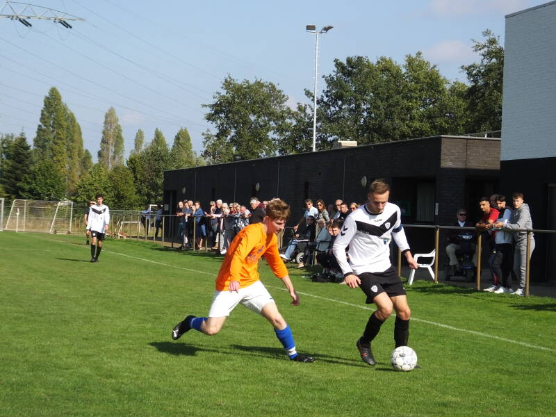 s0418843jpg-1.jpg