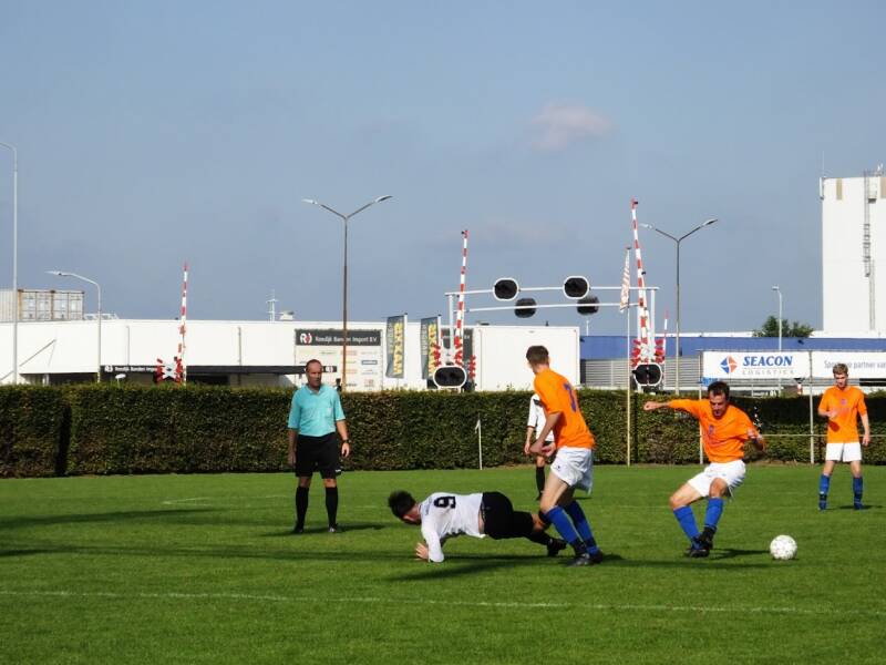 s0438852jpg-1.jpg