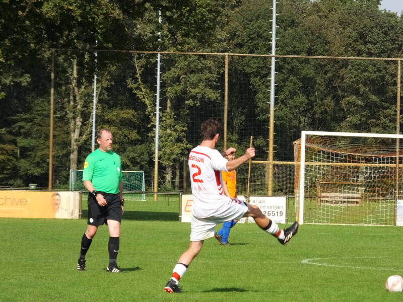 s0443240jpg-1.jpg