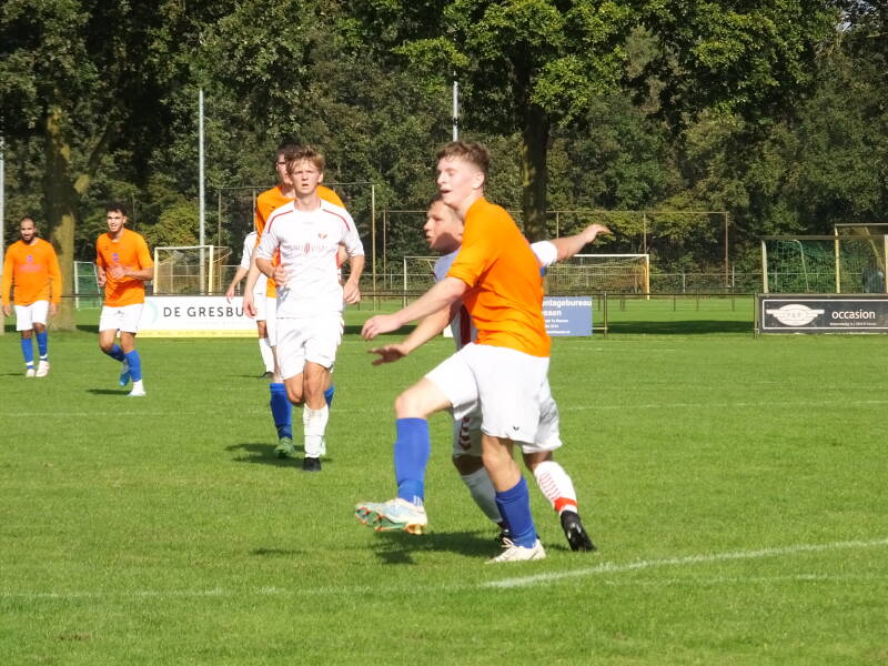 s0453243jpg-1.jpg