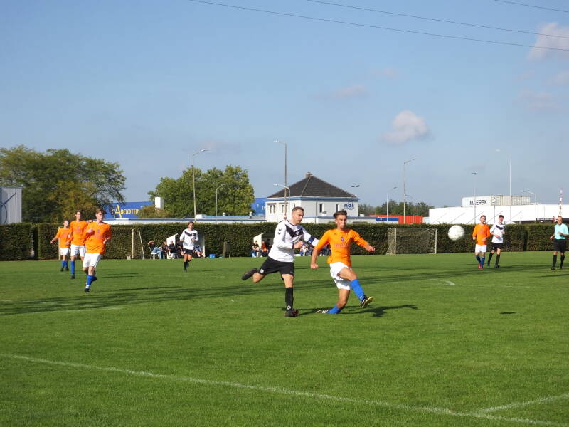 s0488869jpg-1.jpg