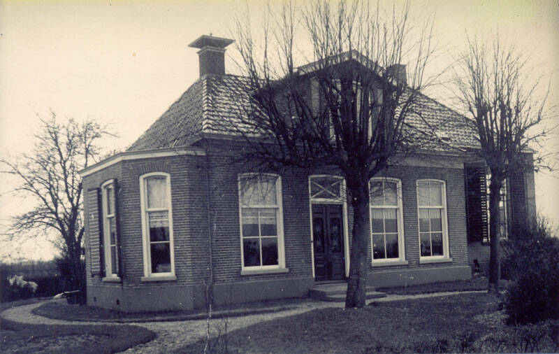 Onderwijzerswoning Openbare Lagere School Sumar