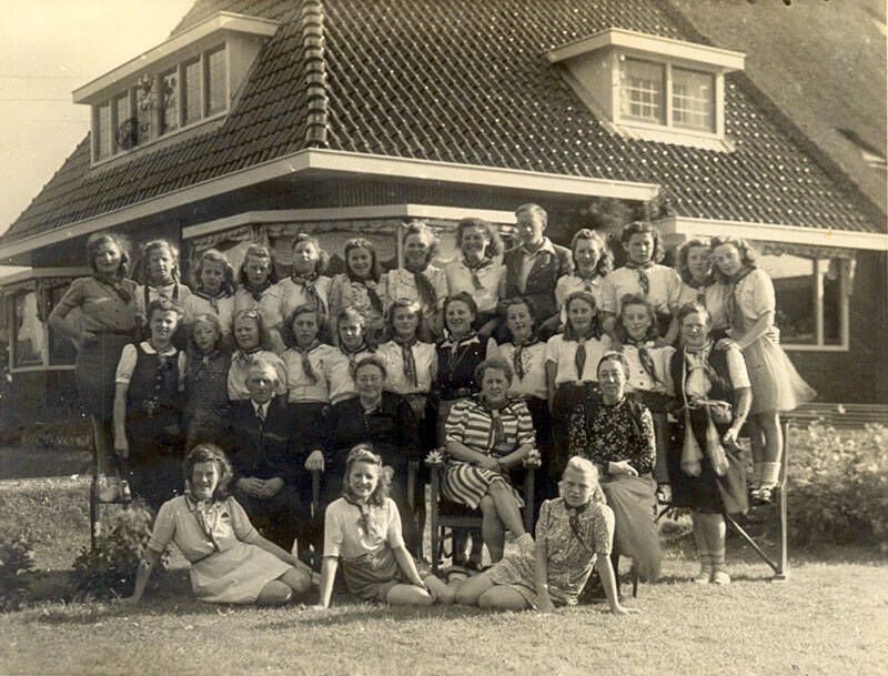 Kleine meisjesvereniging Sumar