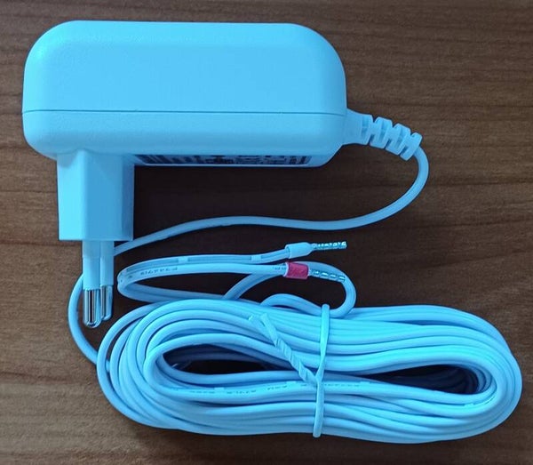 90.016 15 V Nettadapter