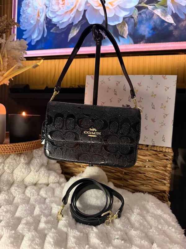 EMBOSSED SIGNATURE CROSSBODY ✨