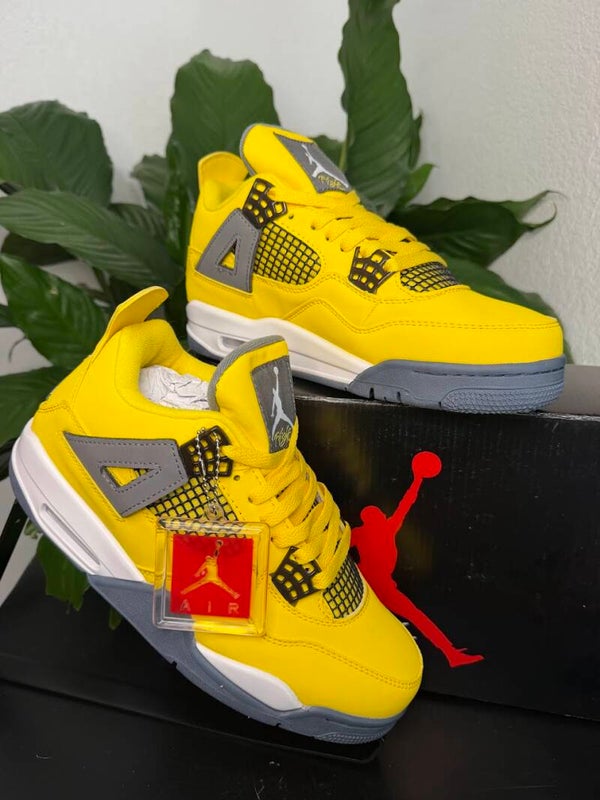 AIR JORDAN 4 RETRO- LIGHTNING