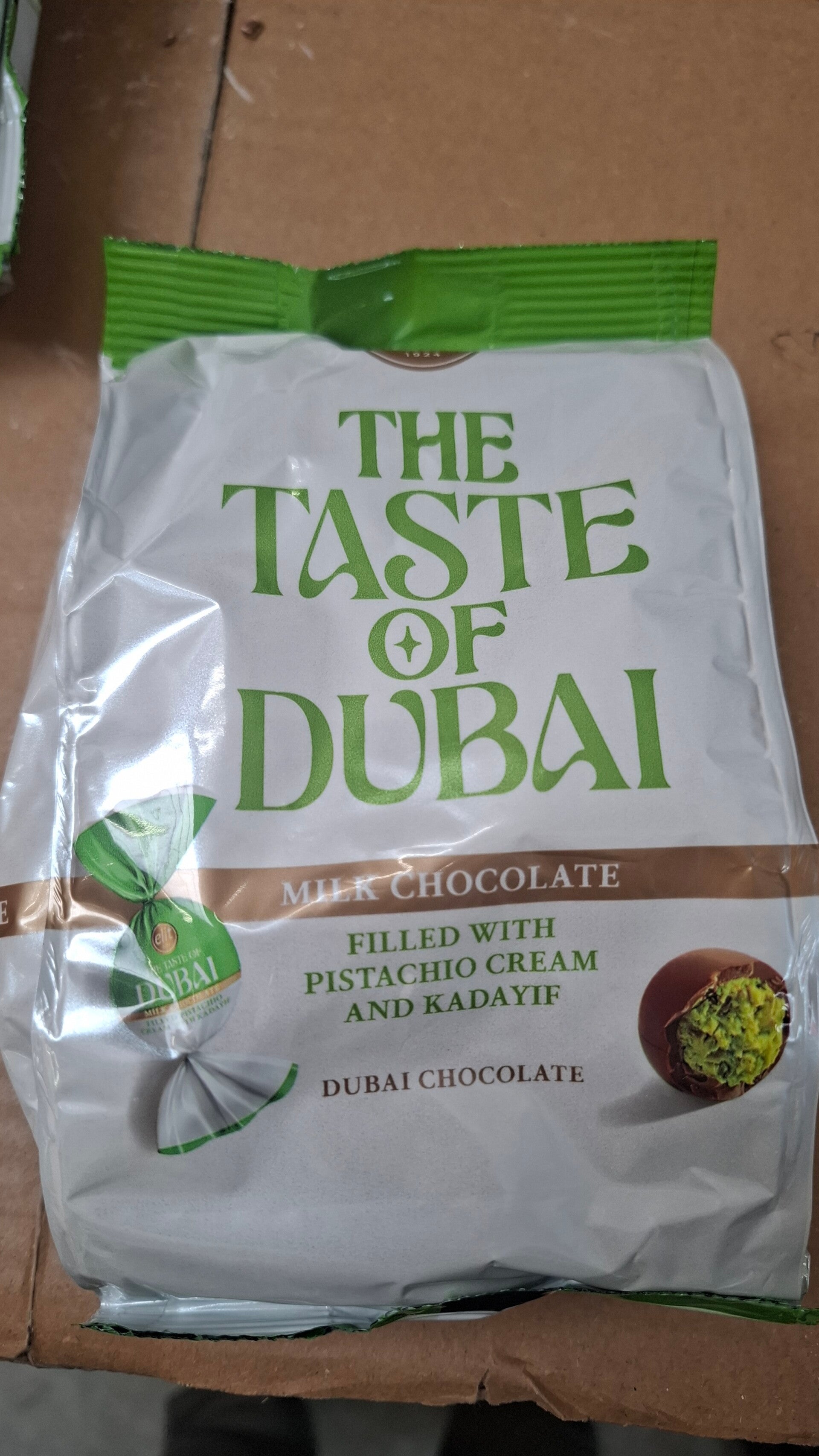 Dubai Elit Pistache Bon Bons (melk chocola ) 96 gram