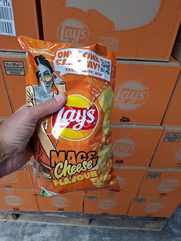 LAYS Mac & Cheese  180gram