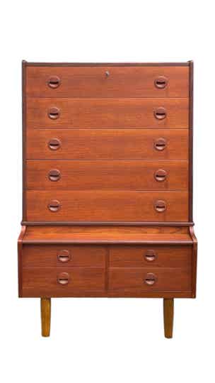Chest of 9 Drawers
