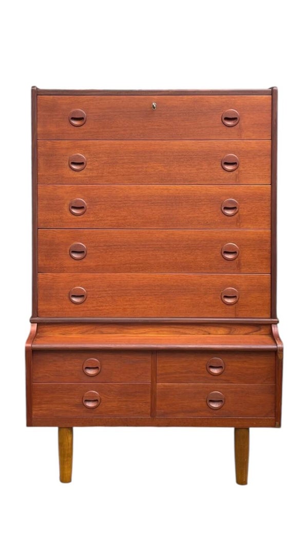 Chest of 9 Drawers