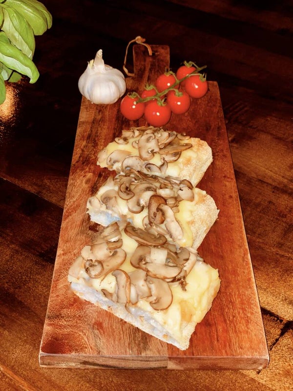 PizzArie Funghi (Vegetarisch)