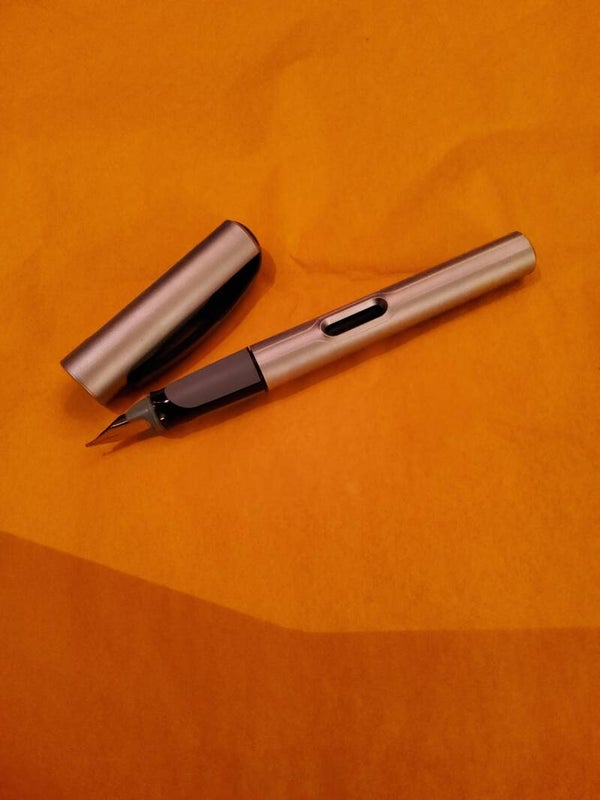 Pelikan Füllfeder silber