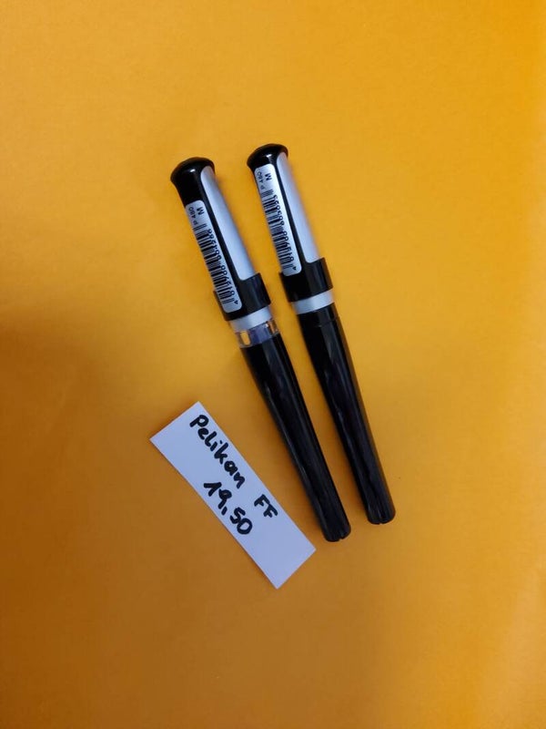 Pelikan Füllfeder schwarz