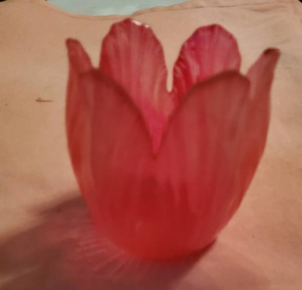 Teelichthalter in pinker Blumenform
