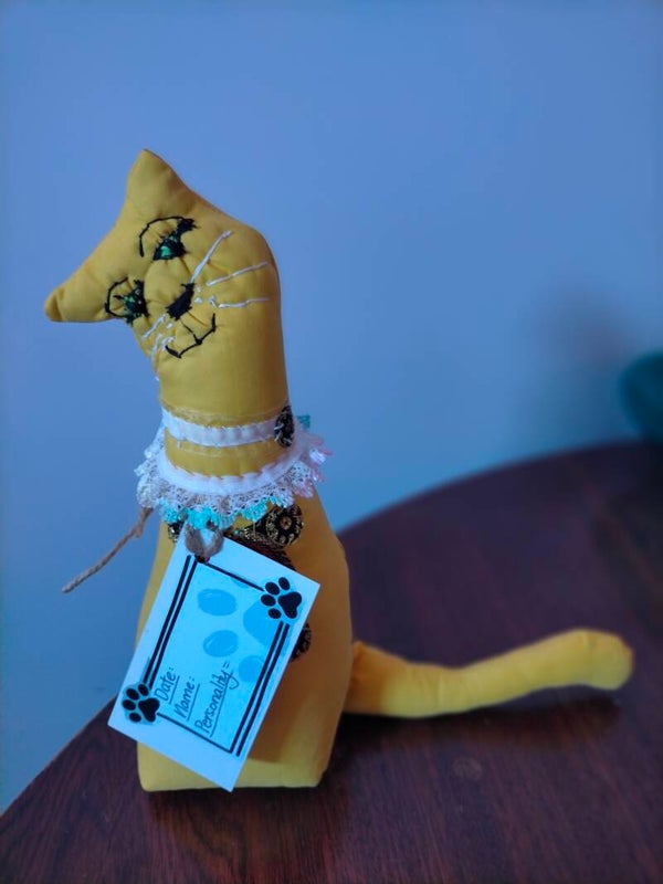 Miss Sunshine Cat doorstop
