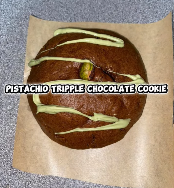 Pistachio tripple chocolate cookie