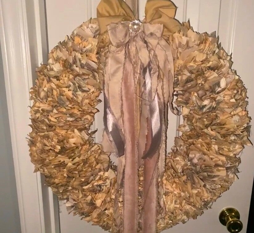 "Bow-dacious"  Size Large