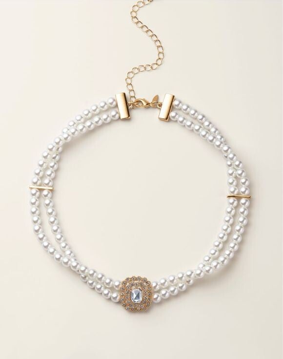 Victorian Beauty Pearly Choker