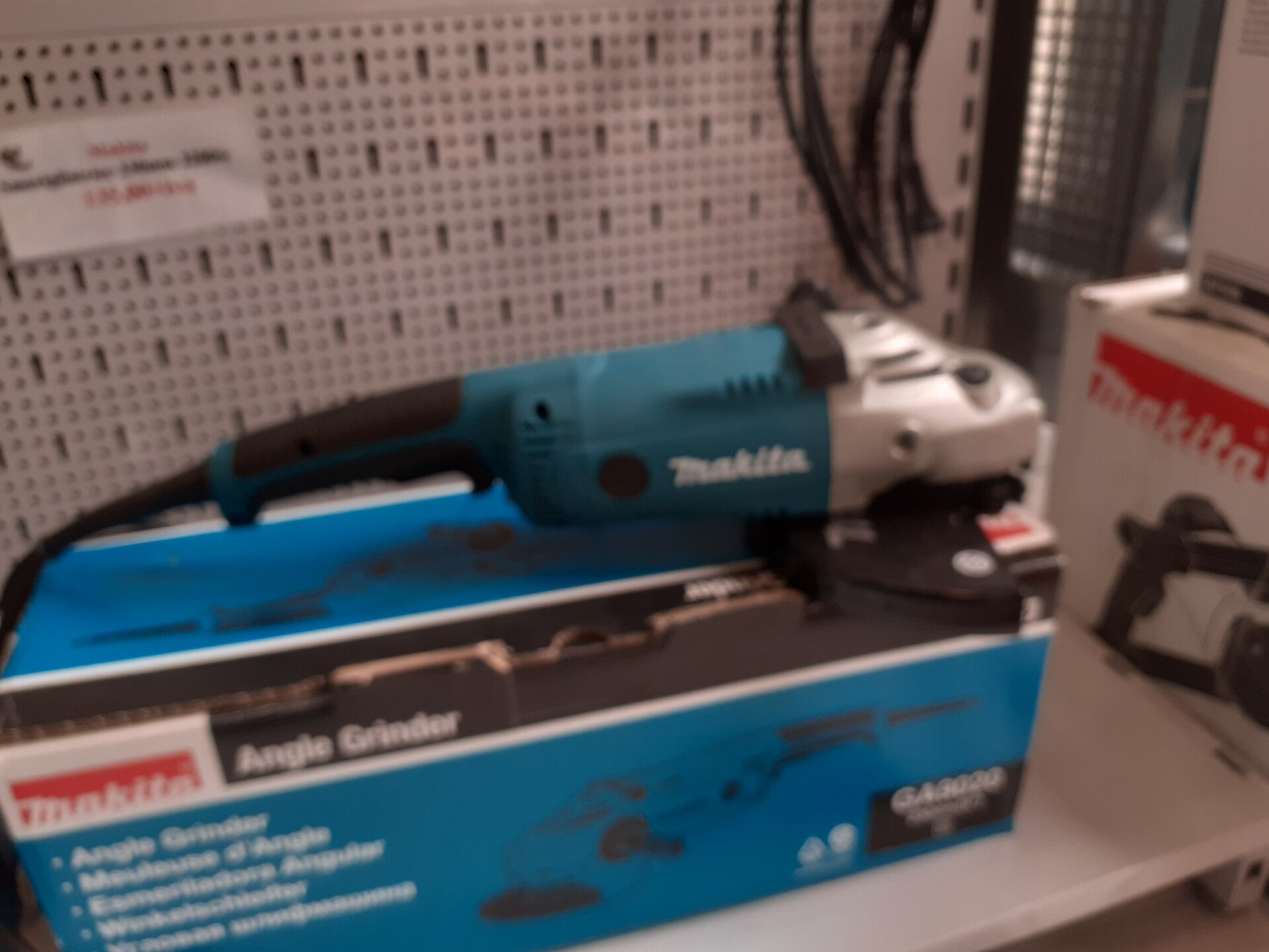 MAKITA SMERIGLIATRICE 230MM GA9020