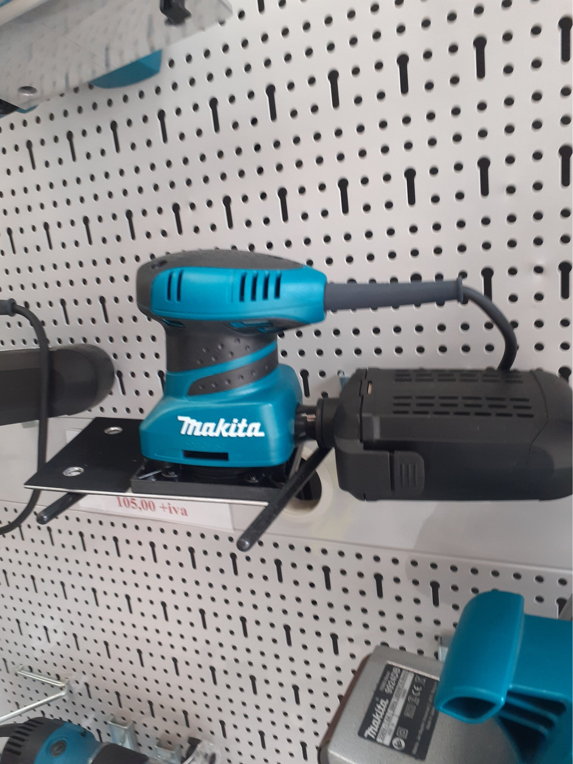 MAKITA Levigatrice orbitale BO4566